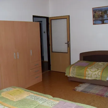 Privat No. 3 Cervenova Apartment
